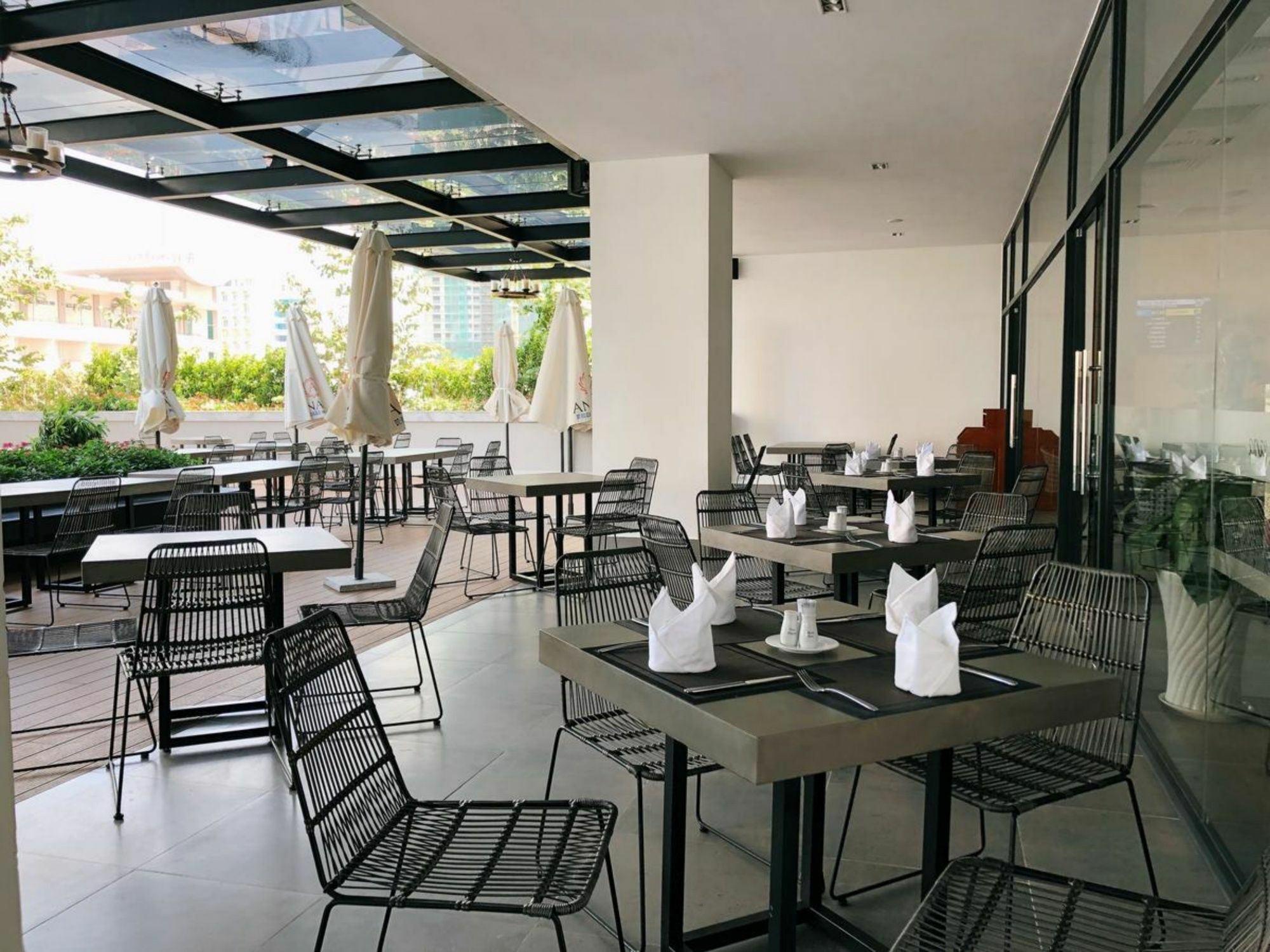 Parama Apartments Balcony Beachfront ญาจาง ภายนอก รูปภาพ